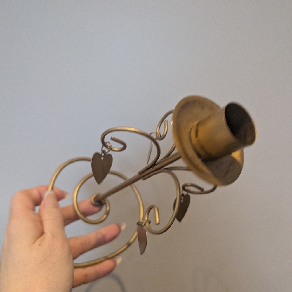 Elegant Gold Heart Candle Holder - Picture 5 of 9
